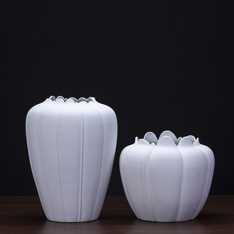 陶尊 现代白色陶瓷创意花苞花器