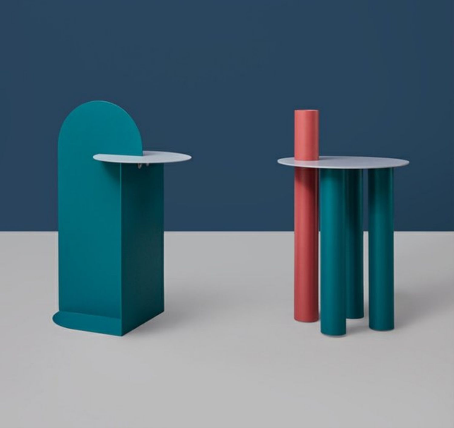 生野安室 现代创意设计师亚克力圆形边几